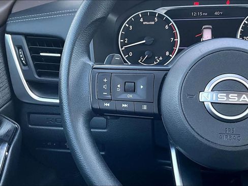 Used 2023 Nissan Rogue S image 25