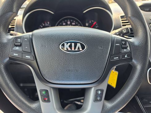 Used 2014 Kia Sorento LX FWD image 17