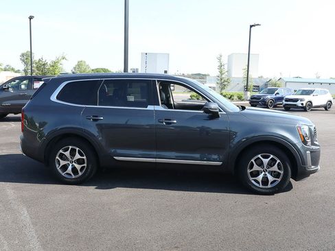 Used 2020 Kia Telluride EX AWD/4WD image 7