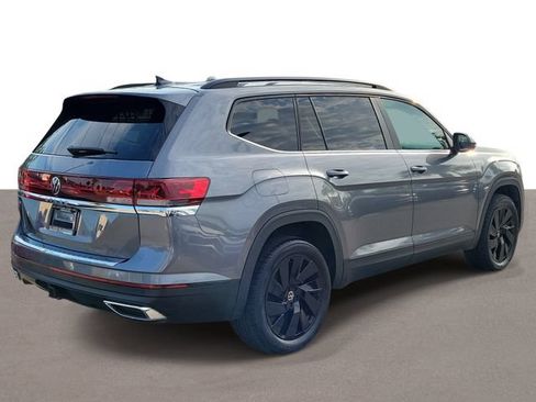 Certified 2024 Volkswagen Atlas SE FWD image 4
