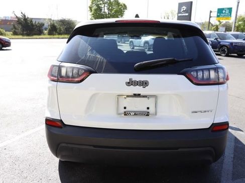 Used 2019 Jeep Cherokee Sport FWD image 6