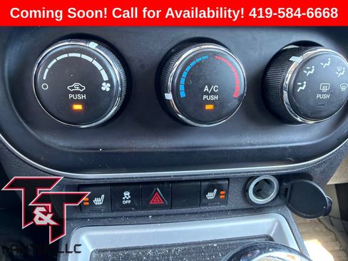 Used 2017 Jeep Compass Latitude AWD/4WD image 9