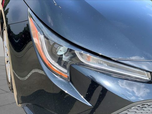 Used 2021 Toyota Corolla LE FWD image 26