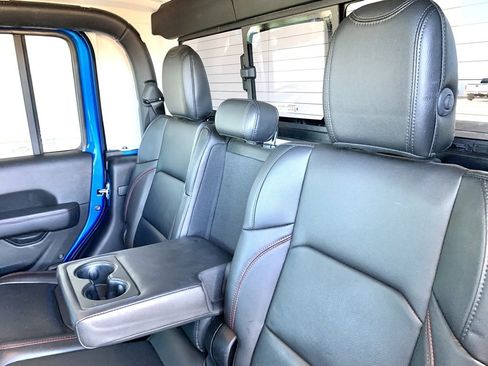 Used 2023 Jeep Gladiator Rubicon image 13