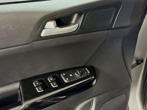 Used 2021 Kia Sportage S w/ S AWD Premium Package image 20
