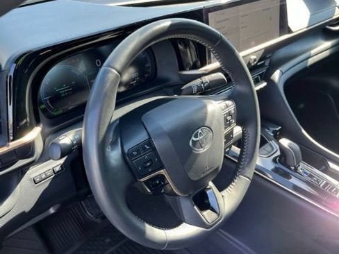 Used 2024 Toyota Crown AWD/4WD image 13
