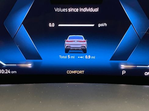 New 2026 BMW X6 xDrive40i w/ Climate Comfort Package image 28