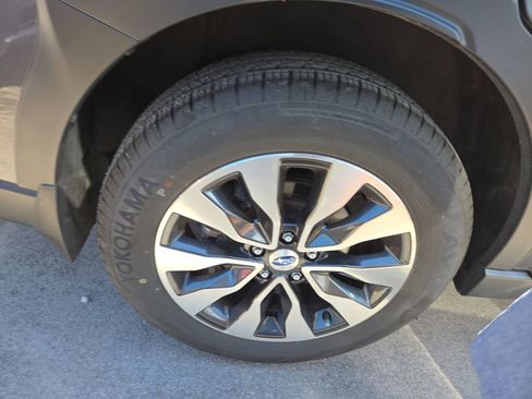 Certified 2024 Subaru Outback Limited AWD/4WD image 4
