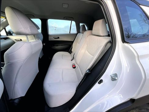 Certified 2024 Toyota Corolla Cross L image 15