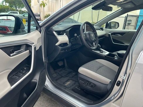 Used 2024 Toyota RAV4 XLE w/ Weather Package image 9