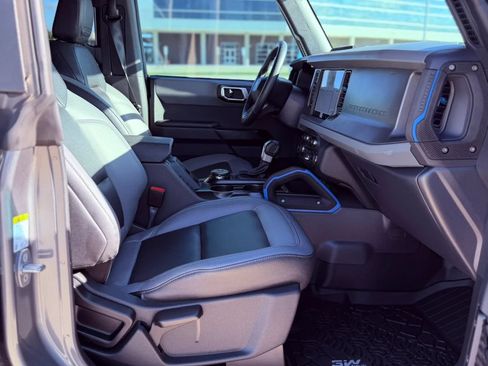 Used 2024 Ford Bronco Black Diamond AWD/4WD image 29