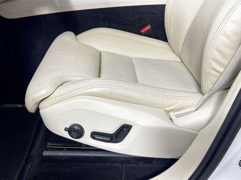 Used 2018 Volvo XC60 T5 Inscription w/ Luxury Seat Package image 24