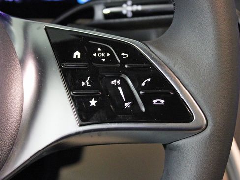 Certified 2025 Mercedes-Benz GLC 300 4MATIC image 20