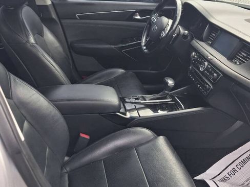 Used 2017 Kia Cadenza Technology FWD image 10