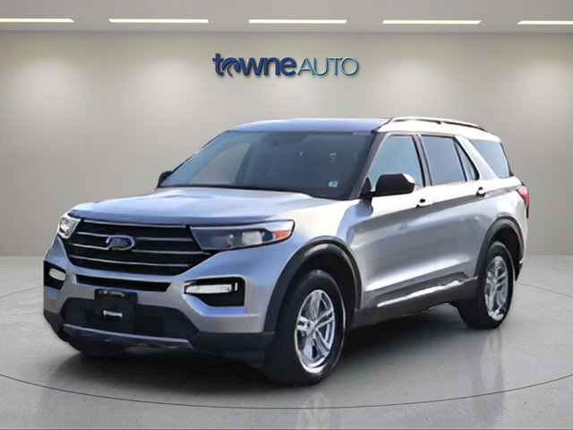 Used 2022 Ford Explorer XLT w/ Equipment Group 202A AWD/4WD image 2