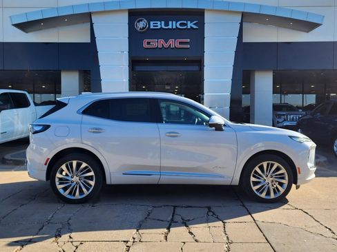New 2026 Buick Envision Avenir image 3