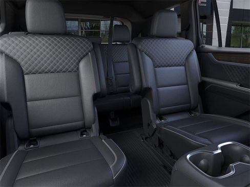 New 2026 GMC Acadia Denali w/ Super Cruise Package image 17