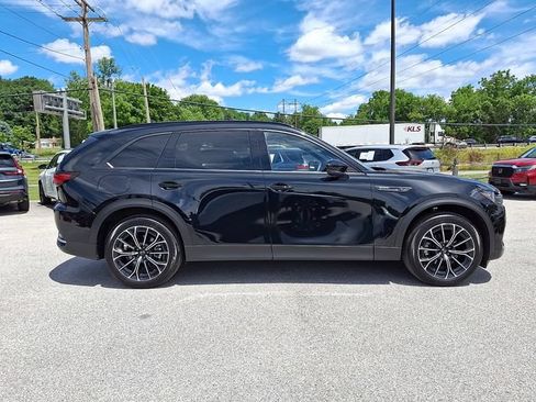 Certified 2025 MAZDA CX-70 Plug-In Hybrid w/ Premium Plus AWD/4WD image 8