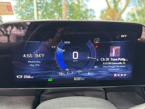 Used 2025 Chevrolet Blazer EV RS RWD image 38