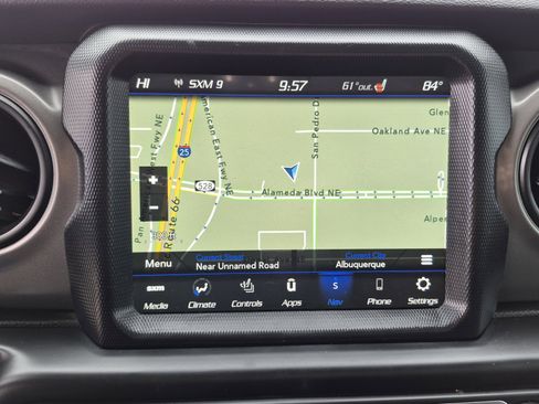 Used 2023 Jeep Gladiator Sport AWD/4WD image 33