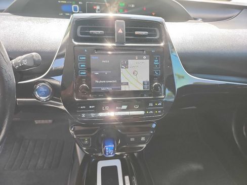 Used 2016 Toyota Prius Four Touring FWD image 18