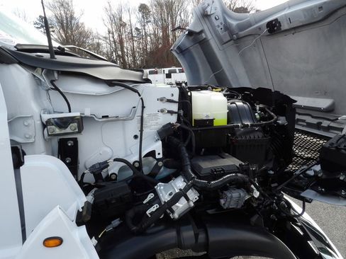 Used 2025 Ford F750 2WD SuperCab Super Duty image 56