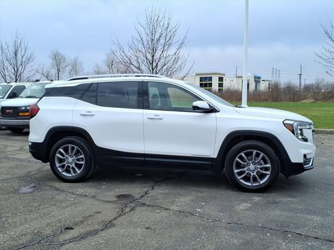 Certified 2024 GMC Terrain SLT w/ LPO, Floor Liner Package image 6