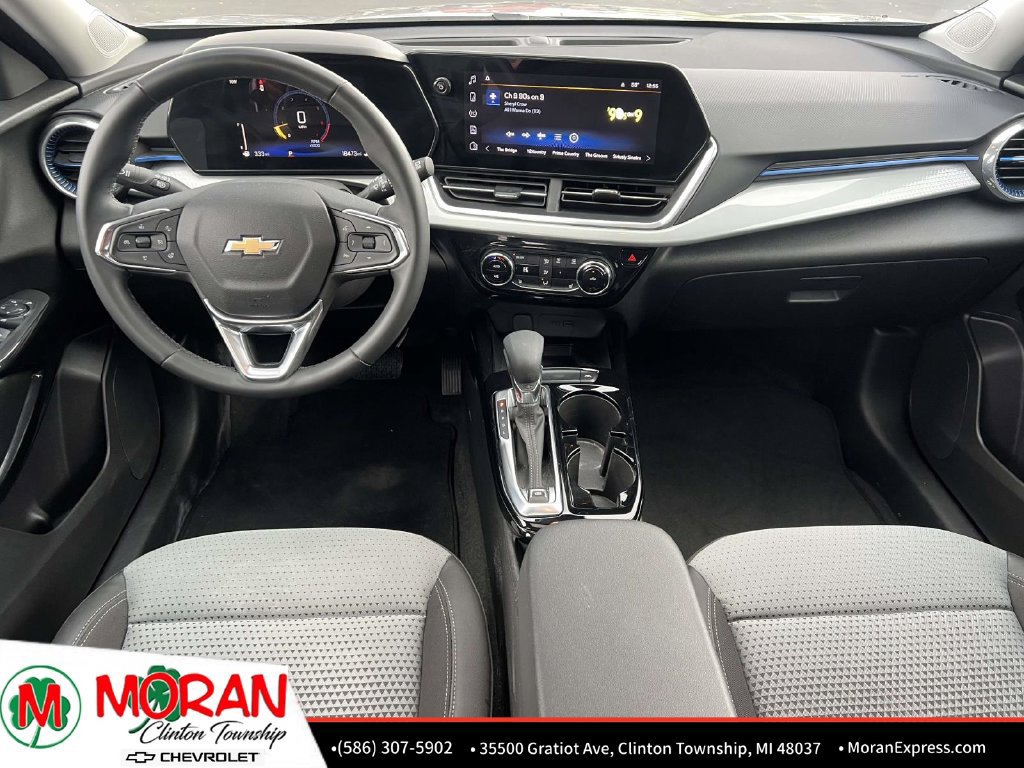 Certified 2024 Chevrolet Trax LT w/ Sunroof Package FWD image 15