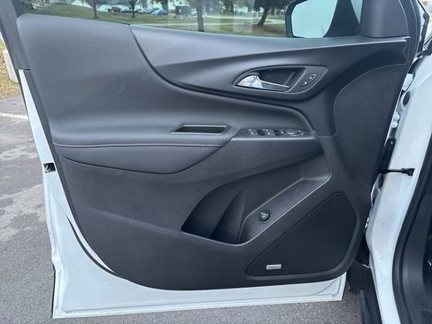 Used 2023 Chevrolet Equinox RS w/ RS Leather Package image 16
