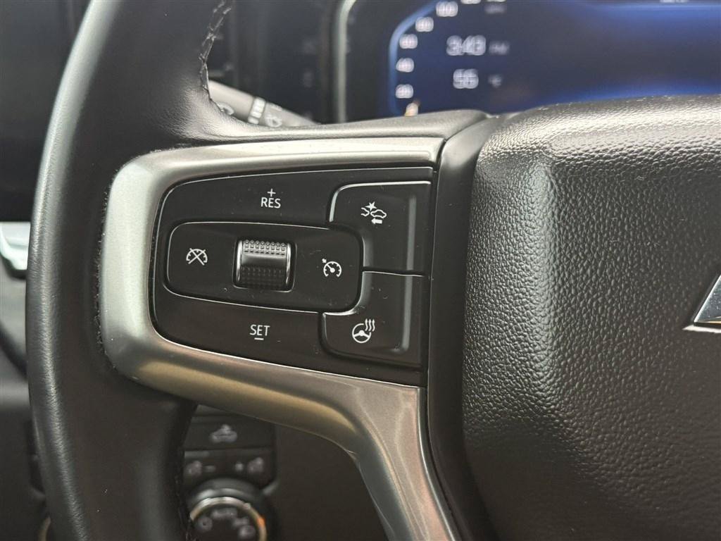 Used 2023 Chevrolet Silverado 1500 LT w/ Z71 Off-Road Package AWD/4WD image 36