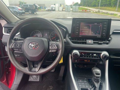 Certified 2021 Toyota RAV4 LE AWD/4WD image 10