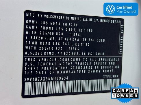 Certified 2022 Volkswagen Tiguan SEL R-Line image 34