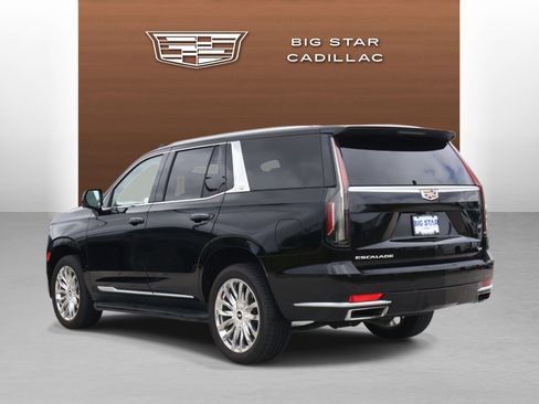 Used 2021 Cadillac Escalade Premium Luxury RWD image 3