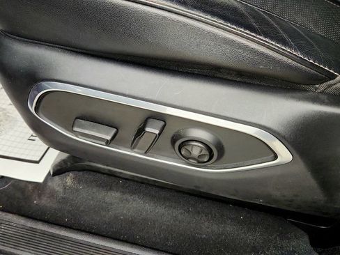 Used 2023 Jeep Wagoneer 4WD image 11