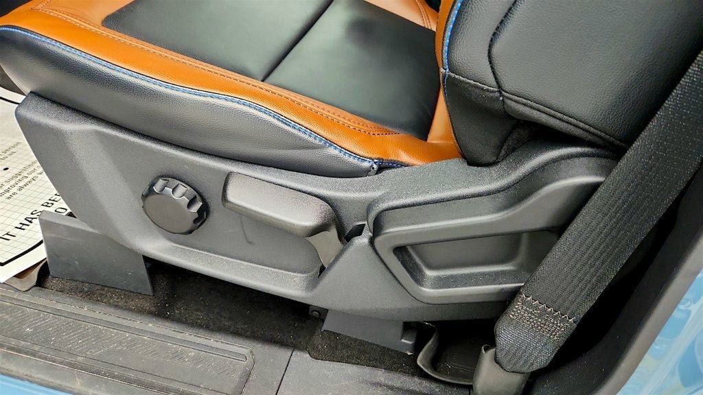 Used 2022 Ford Bronco Outer Banks AWD/4WD image 11