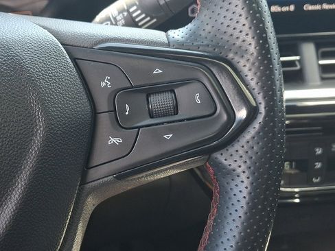 Used 2024 Chevrolet Trax RS w/ Sunroof Package FWD image 22