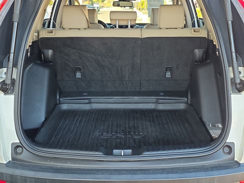 Used 2018 Honda CR-V Touring image 7