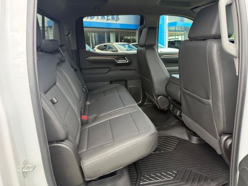 Used 2025 Chevrolet Silverado 1500 LT AWD/4WD image 10