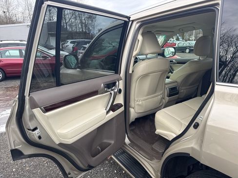 Used 2014 Lexus GX 460 Luxury image 32