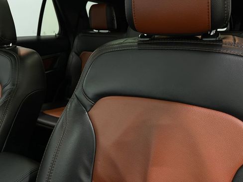 Used 2019 Ford Explorer XLT w/ Equipment Group 202A image 18