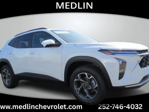 New 2026 Chevrolet Trax LT w/ LT Convenience Package FWD image 1