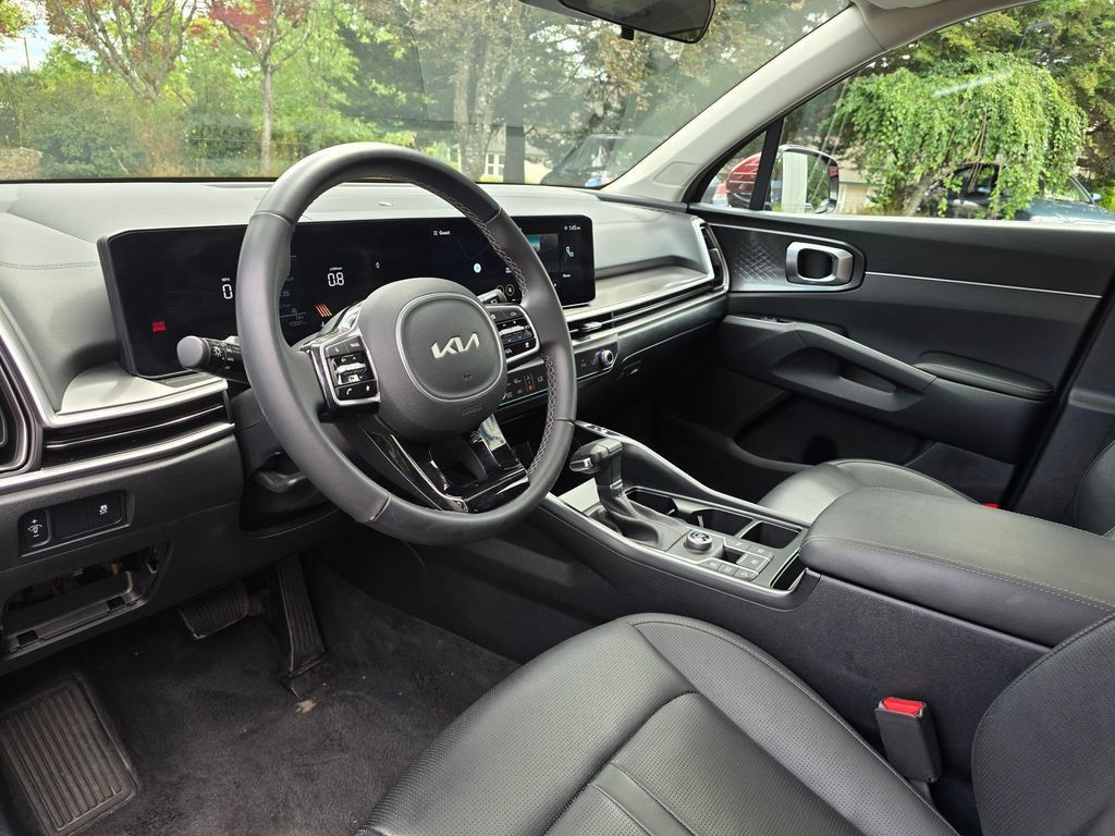 Certified 2025 Kia Sorento S w/ Panoramic Sunroof Package FWD image 11