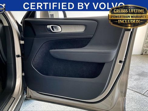 Used 2023 Volvo XC40 B5 Plus w/ Protection Package Premier AWD/4WD image 23