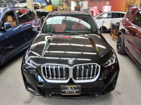 Used 2025 BMW X1 xDrive28i AWD/4WD image 2
