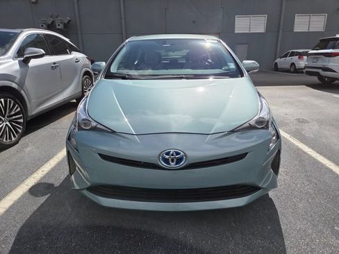 Used 2016 Toyota Prius Three FWD image 2