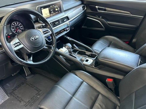 Used 2020 Kia Telluride SX w/ Towing Package FWD image 4