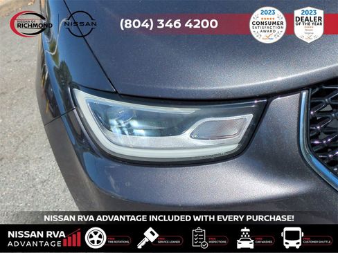 Used 2023 Chrysler Pacifica Limited image 11