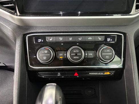 Used 2023 Volkswagen Atlas Cross Sport SEL AWD/4WD image 20