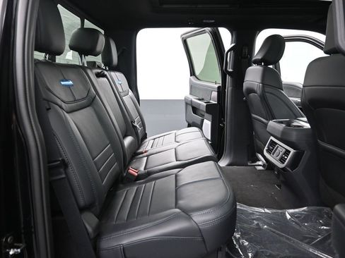 New 2026 Ford F250 Platinum w/ FX4 Off-Road Package image 12