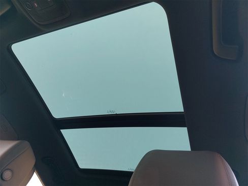 Used 2022 Audi Q3 2.0T Premium Plus w/ Premium Plus Package image 38